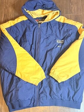 **SOLD**


VTG Nike Team St. Louis Rams